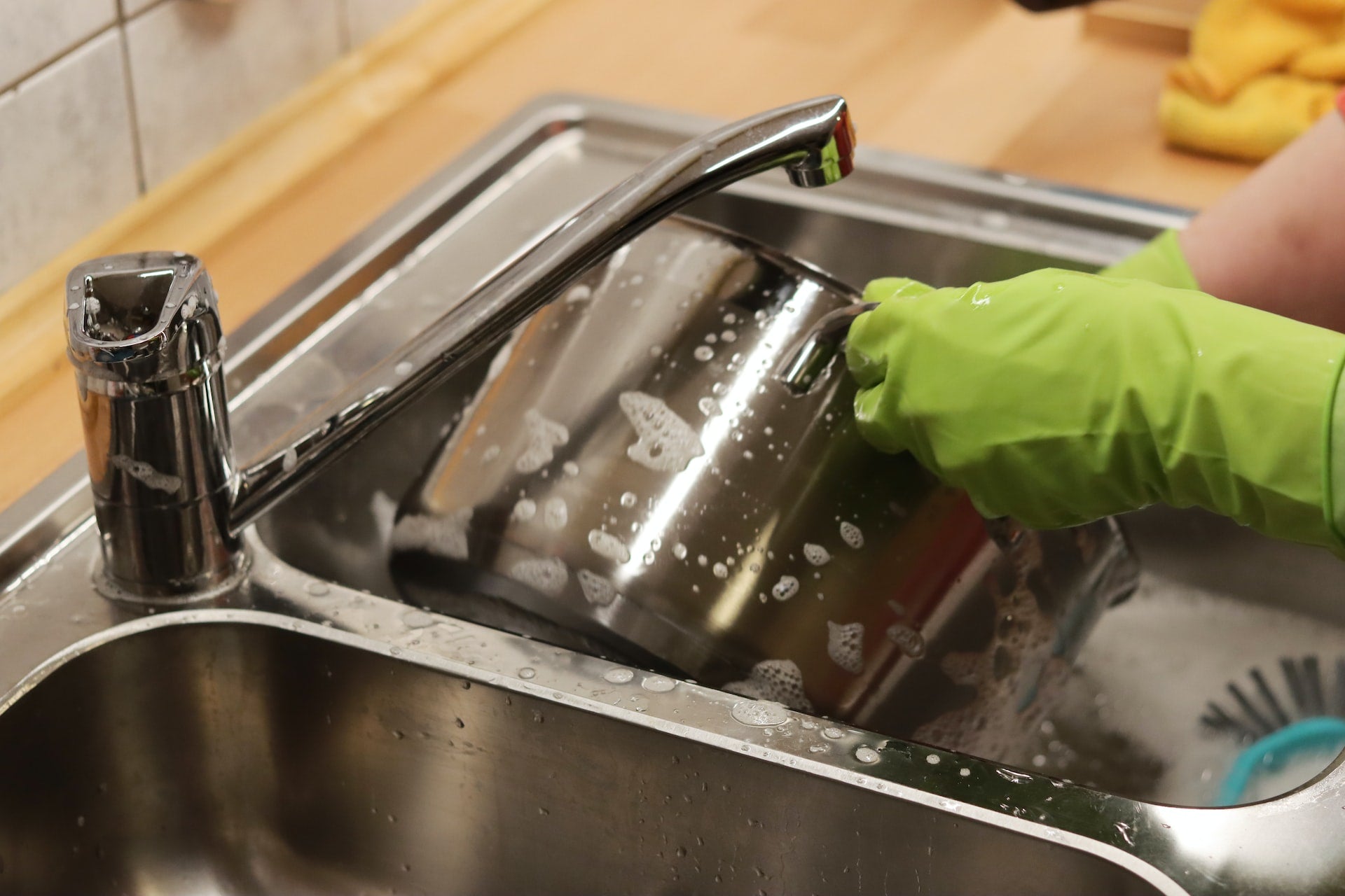 How to Clean a Stained Sink in Your Home? Photo by Marek Studzinski on Unsplash