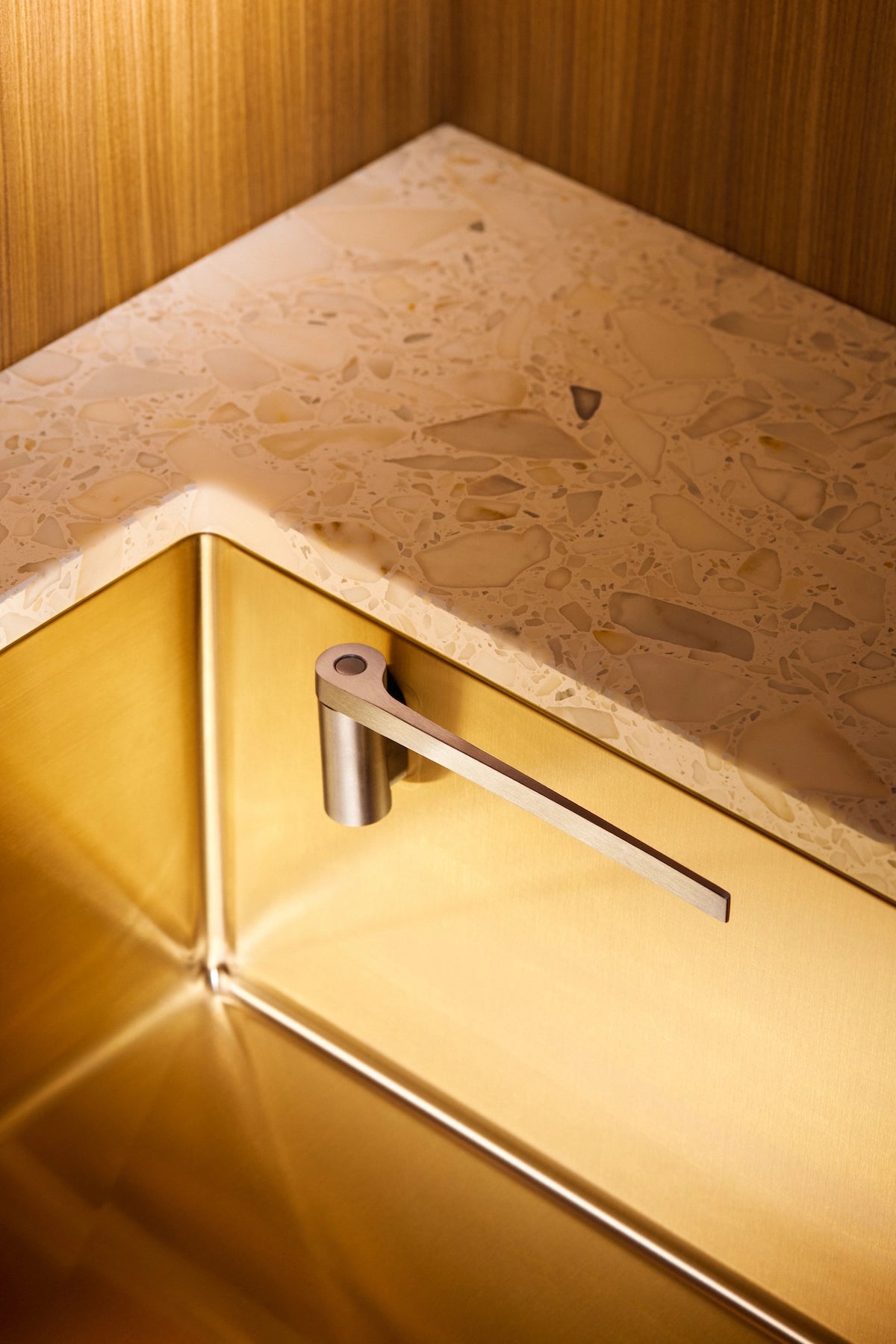 Keeping the Sink Neat and Tidy